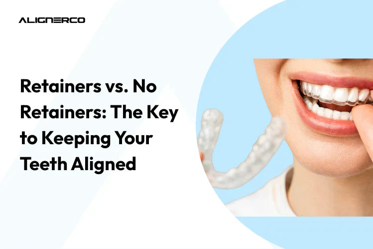 Uma menina sorridente com um aparelho ortodôntico nos dentes e outro na mão.