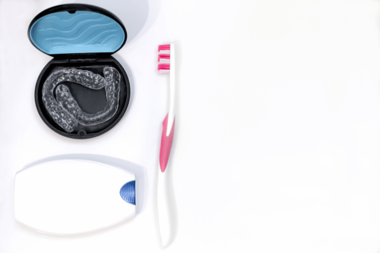 Como limpar seus alinhadores invisíveis