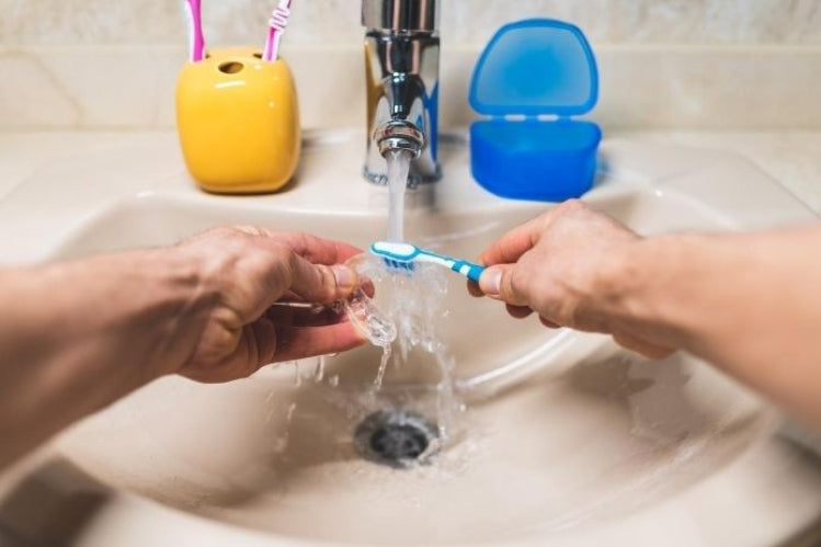 Como limpar seus alinhadores invisíveis